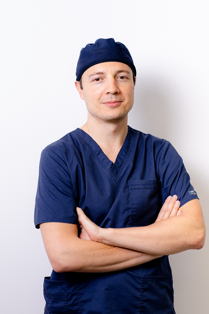dr hab. n. med. Paweł Kubasiewicz chirurg stomatolog